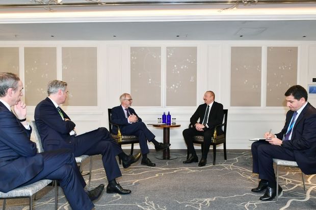 İlham Əliyev Münhendə Avropa İnvestisiya Bankının prezidenti ilə görüşüb